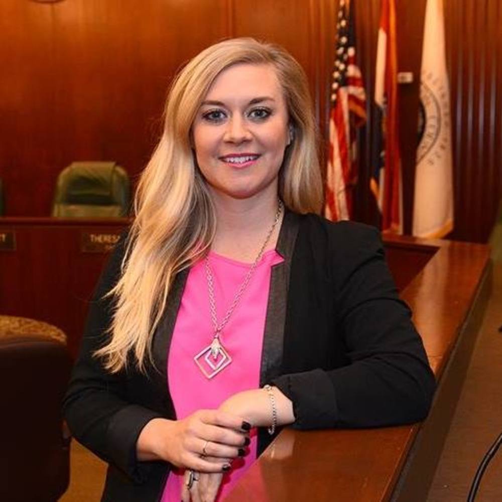 Meet your Posher, Whitney